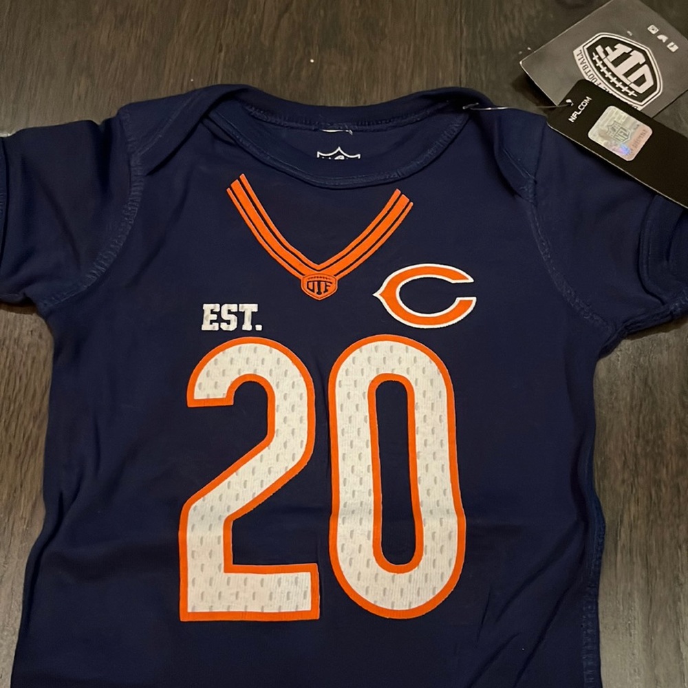 NFL | Chicago Bears Onesie - Picture 2 of 3